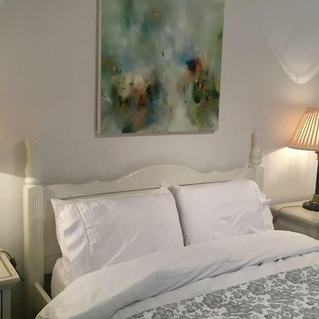 Beautiful 1Br Apartment In Historic St Aubin House 外观 照片