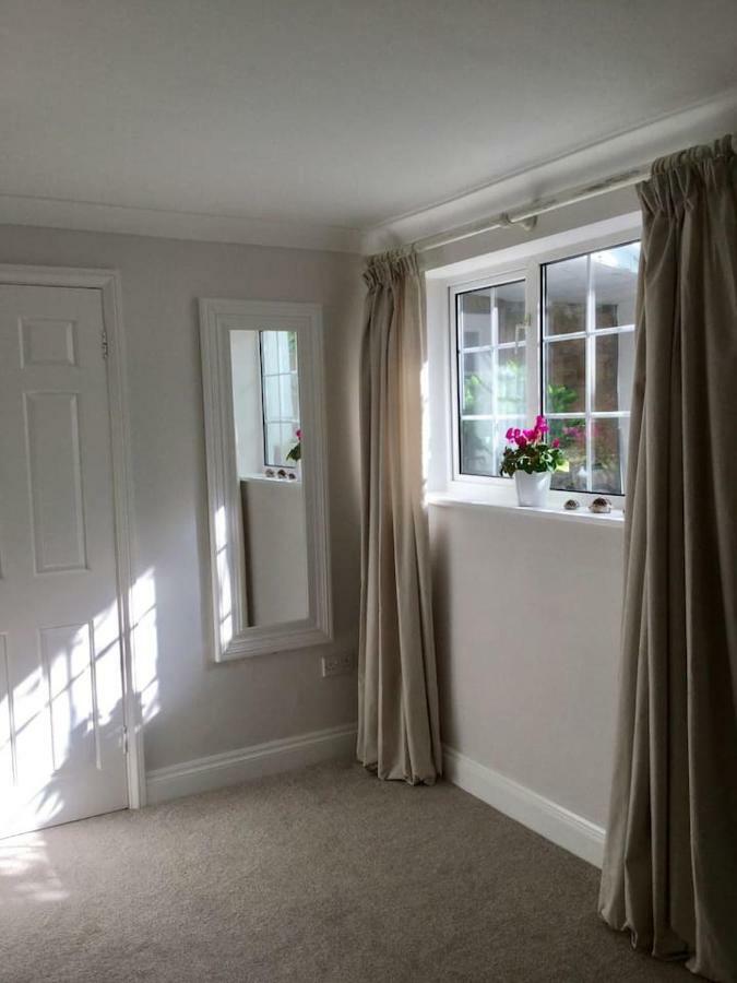 Beautiful 1Br Apartment In Historic St Aubin House 外观 照片