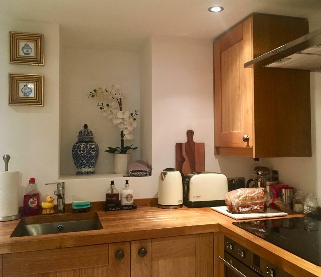 Beautiful 1Br Apartment In Historic St Aubin House 外观 照片