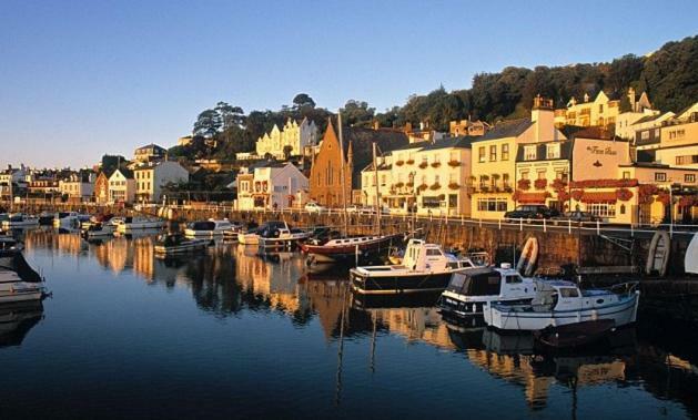 Beautiful 1Br Apartment In Historic St Aubin House 外观 照片