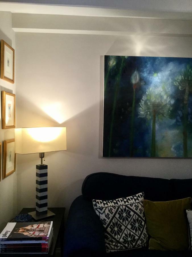 Beautiful 1Br Apartment In Historic St Aubin House 外观 照片