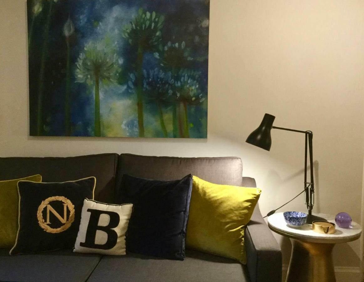 Beautiful 1Br Apartment In Historic St Aubin House 外观 照片